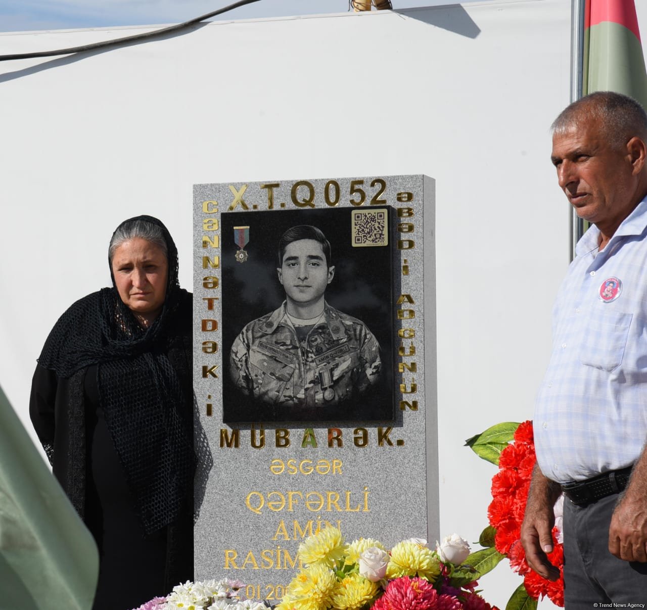 Azerbaijani people pay tribute to Second Karabakh War martyrs (PHOTO)