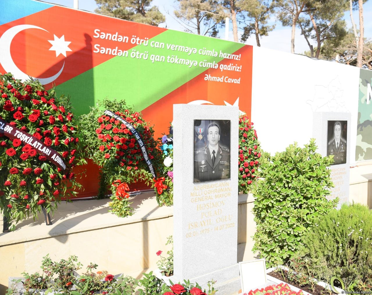 Azerbaijani people pay tribute to Second Karabakh War martyrs (PHOTO)