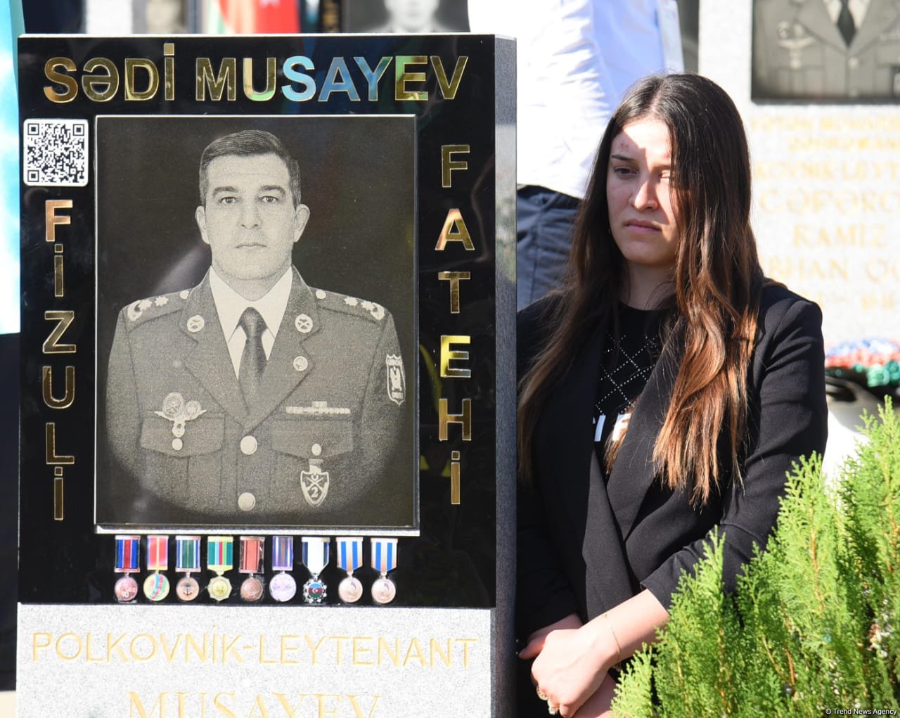 Azerbaijani people pay tribute to Second Karabakh War martyrs (PHOTO)