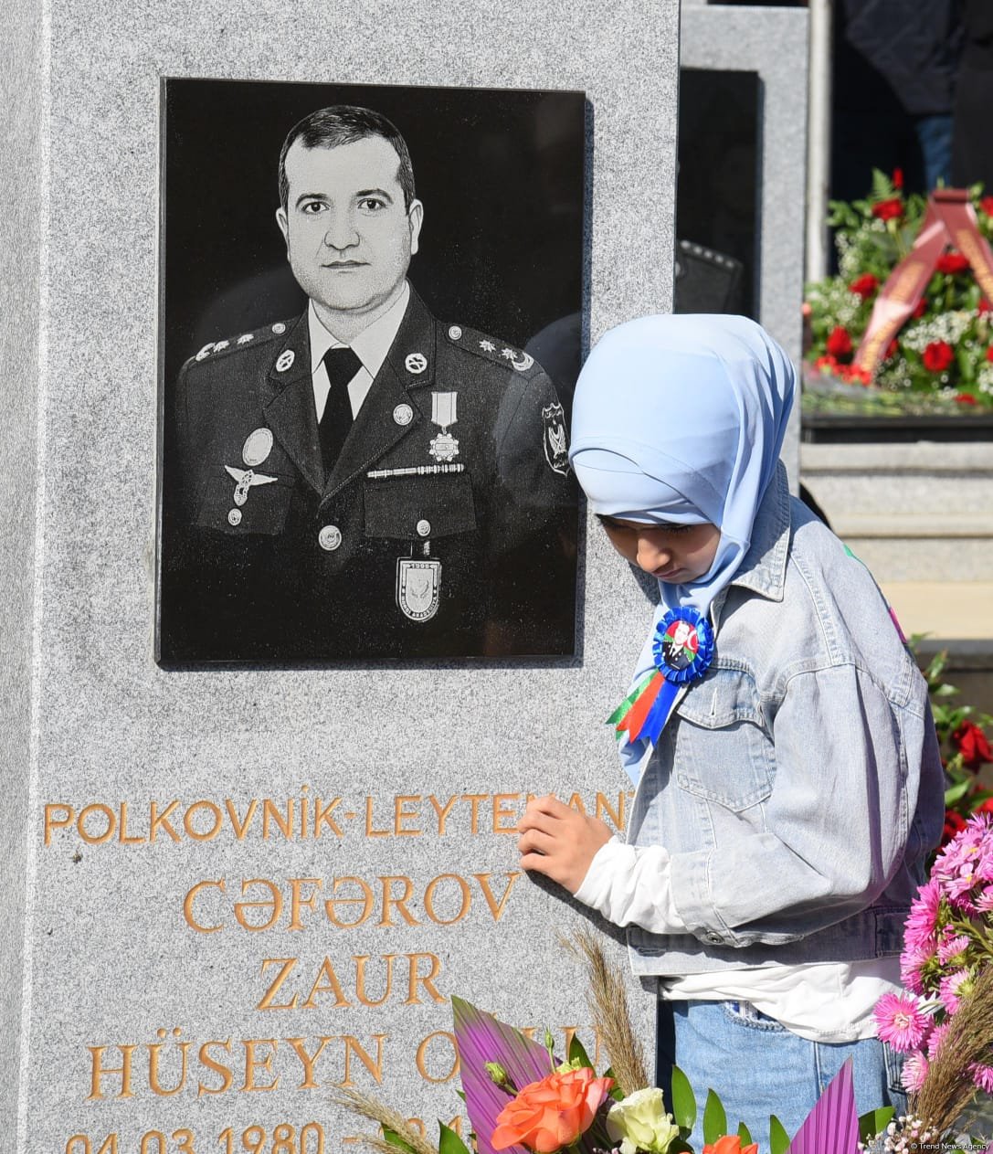 Azerbaijani people pay tribute to Second Karabakh War martyrs (PHOTO)