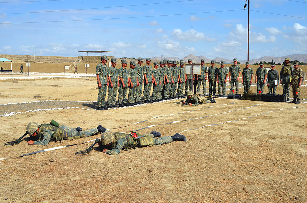 Azerbaijani Army conducts demonstration classes on engineering training (PHOTO)
