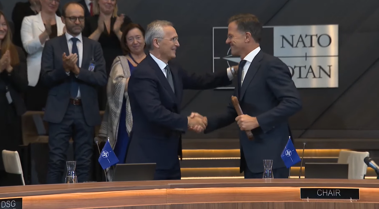 Jens Stoltenberg passes NATO leadership to Mark Rutte (PHOTO)