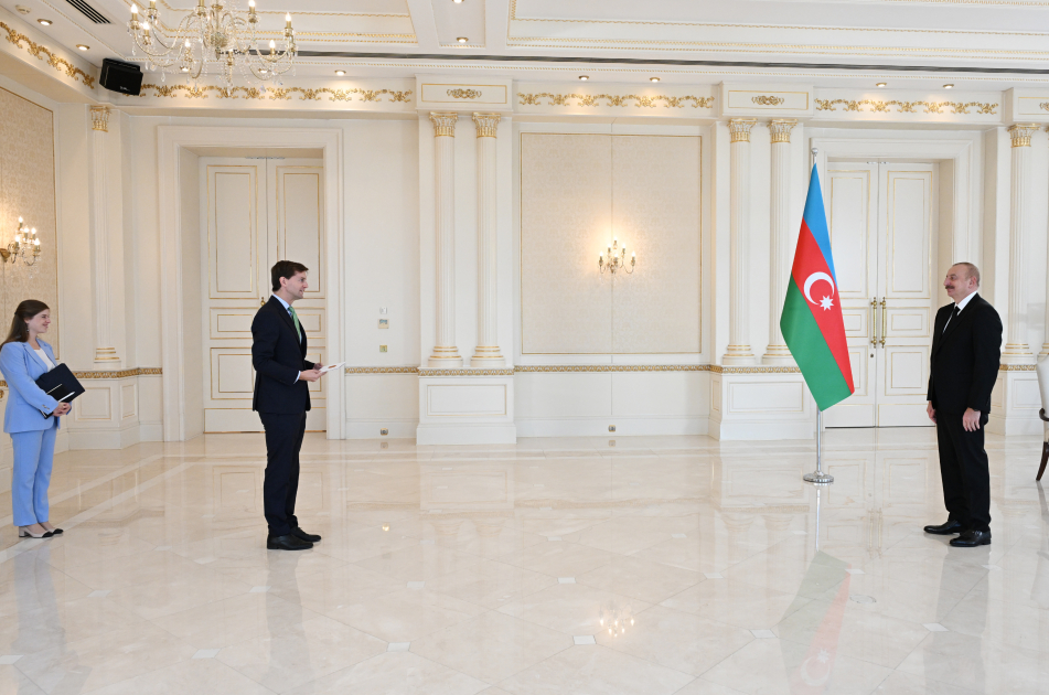 President Ilham Aliyev receives credentials of newly appointed ambassador of Belgium (PHOTO/VIDEO)