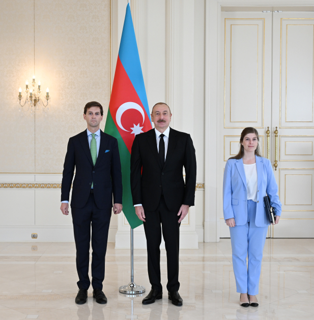 President Ilham Aliyev receives credentials of newly appointed ambassador of Belgium (PHOTO/VIDEO)