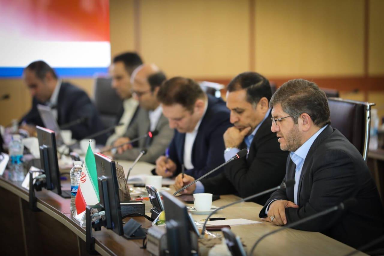 Azerbaijan's railroads chief holds discussions with Iranian counterpart (PHOTO)
