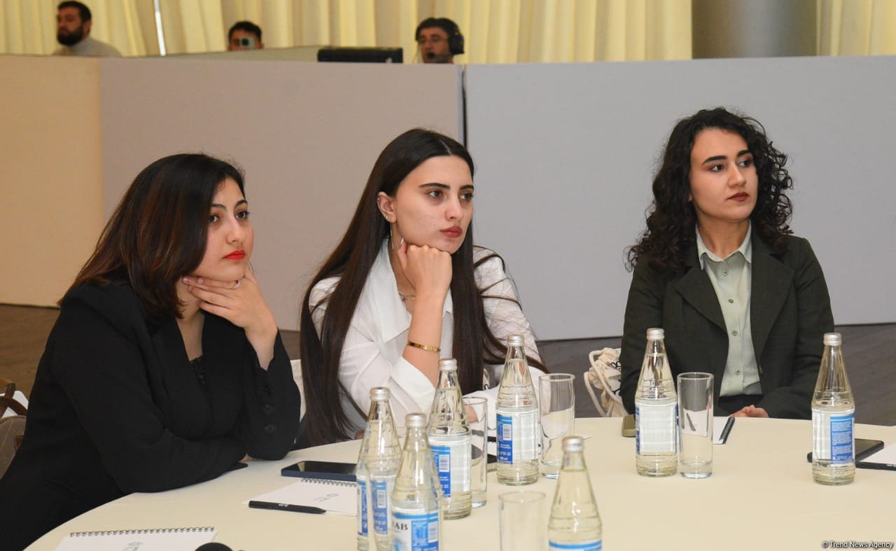 Azerbaijan's Baku hosts seminar on "Understanding and analyzing ESG reports" (PHOTO)