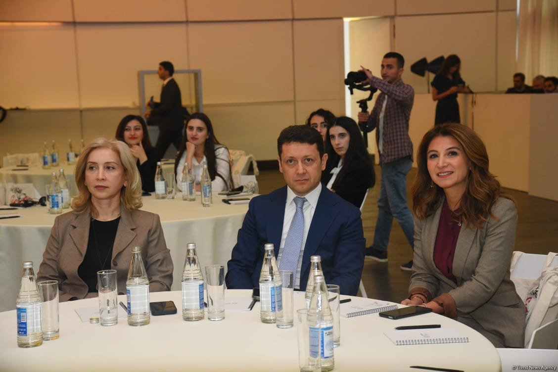 Azerbaijan's Baku hosts seminar on "Understanding and analyzing ESG reports" (PHOTO)