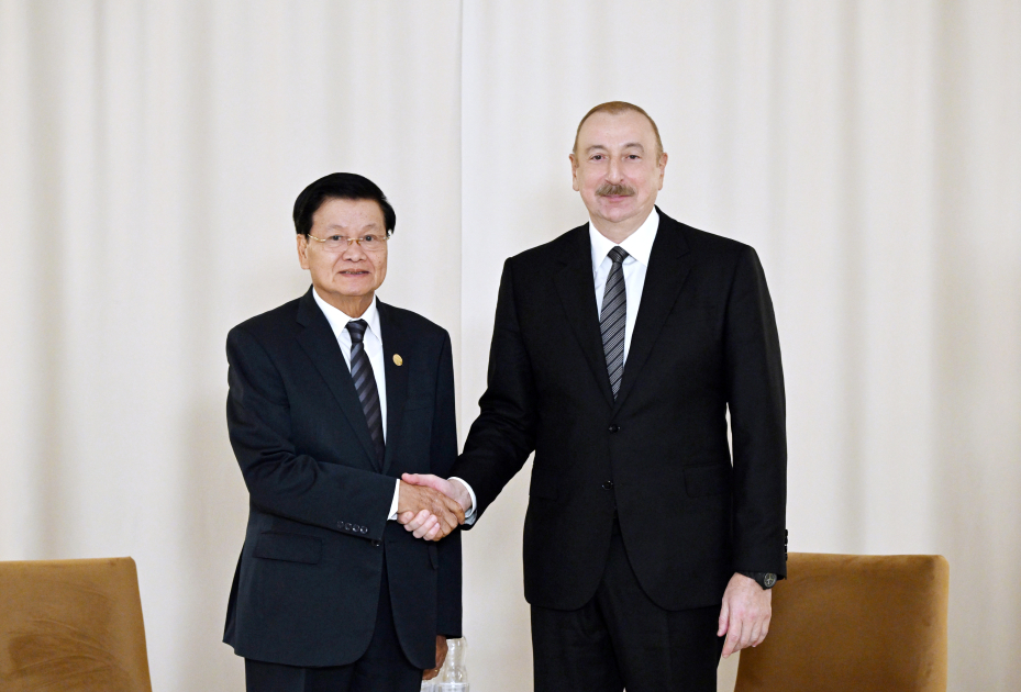 President Ilham Aliyev meets President of Laos in Russia's Kazan (PHOTO/VIDEO)