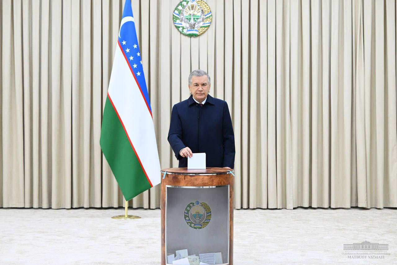 Uzbekistan's president casts his vote in parliamentary election