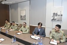 Azerbaijani FM discusses regional cooperation with Pakistan's Chief of Army Staff (PHOTO)