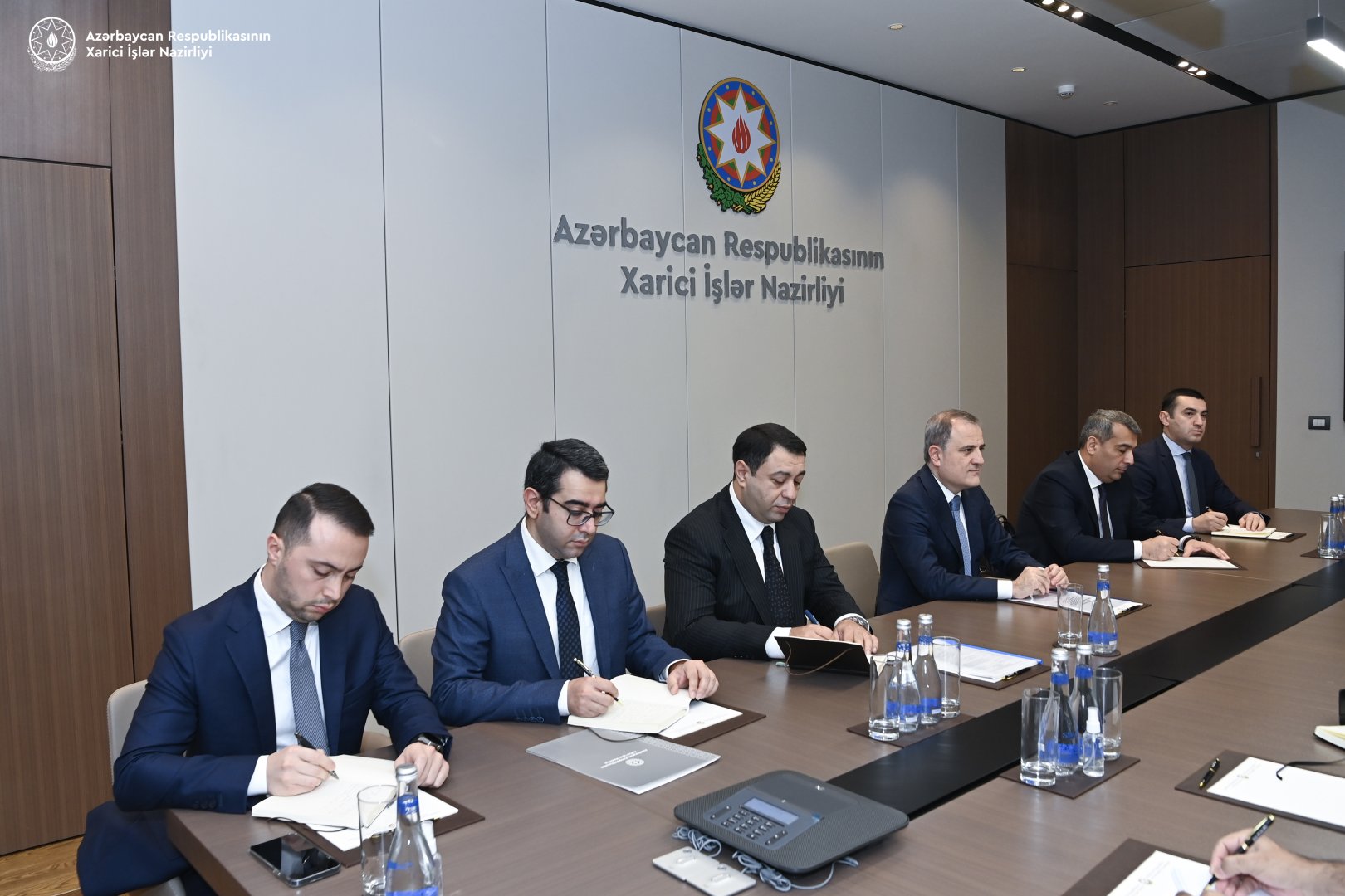Azerbaijani FM discusses regional cooperation with Pakistan's Chief of Army Staff (PHOTO)