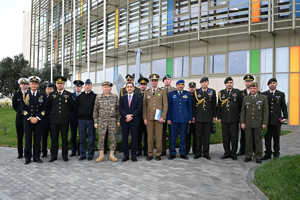 Military attachés visit Baku International Sea Trade Port in Azerbaijan (PHOTO)