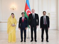 President Ilham Aliyev receives credentials of incoming ambassador of Bangladesh to Azerbaijan (PHOTO/VIDEO)
