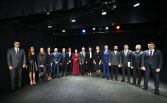First Vice-President Mehriban Aliyeva visits Azerbaijan State Pantomime Theatre (PHOTO/VIDEO)