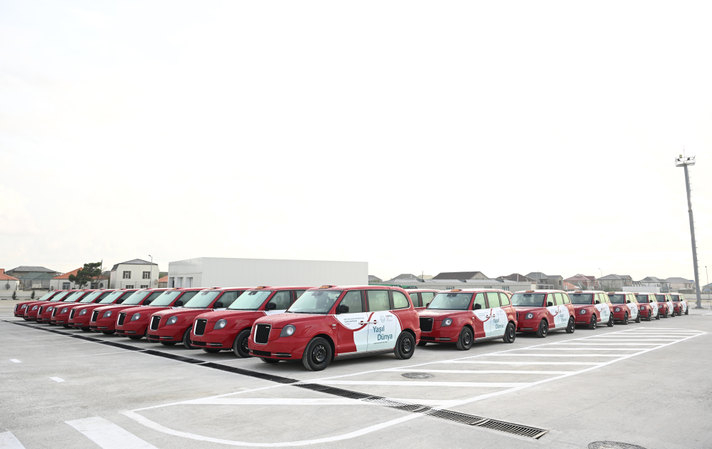 President Ilham Aliyev reviews operations of Zigh Electric Bus Depot (PHOTO/VIDEO)
