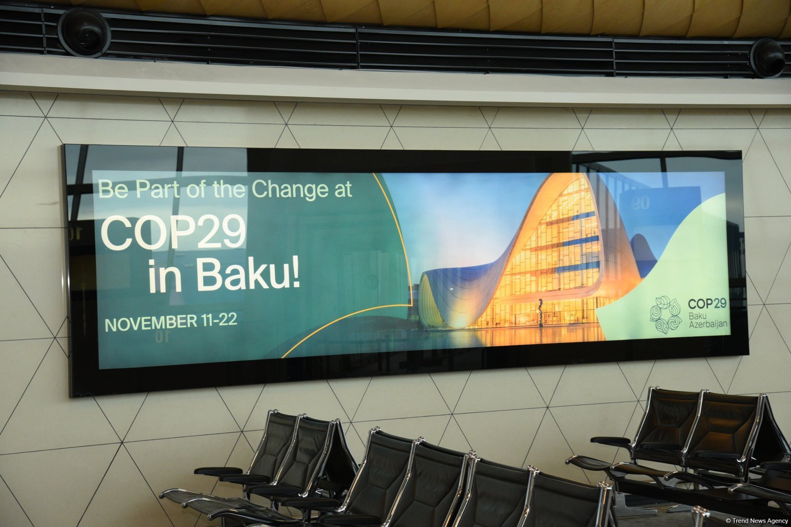 Heydar Aliyev International Airport hosts media tour in preparation for COP29 (PHOTO)