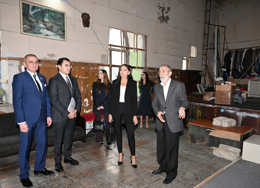First Vice-President Mehriban Aliyeva visits Azerbaijan State Pantomime Theatre (PHOTO/VIDEO)