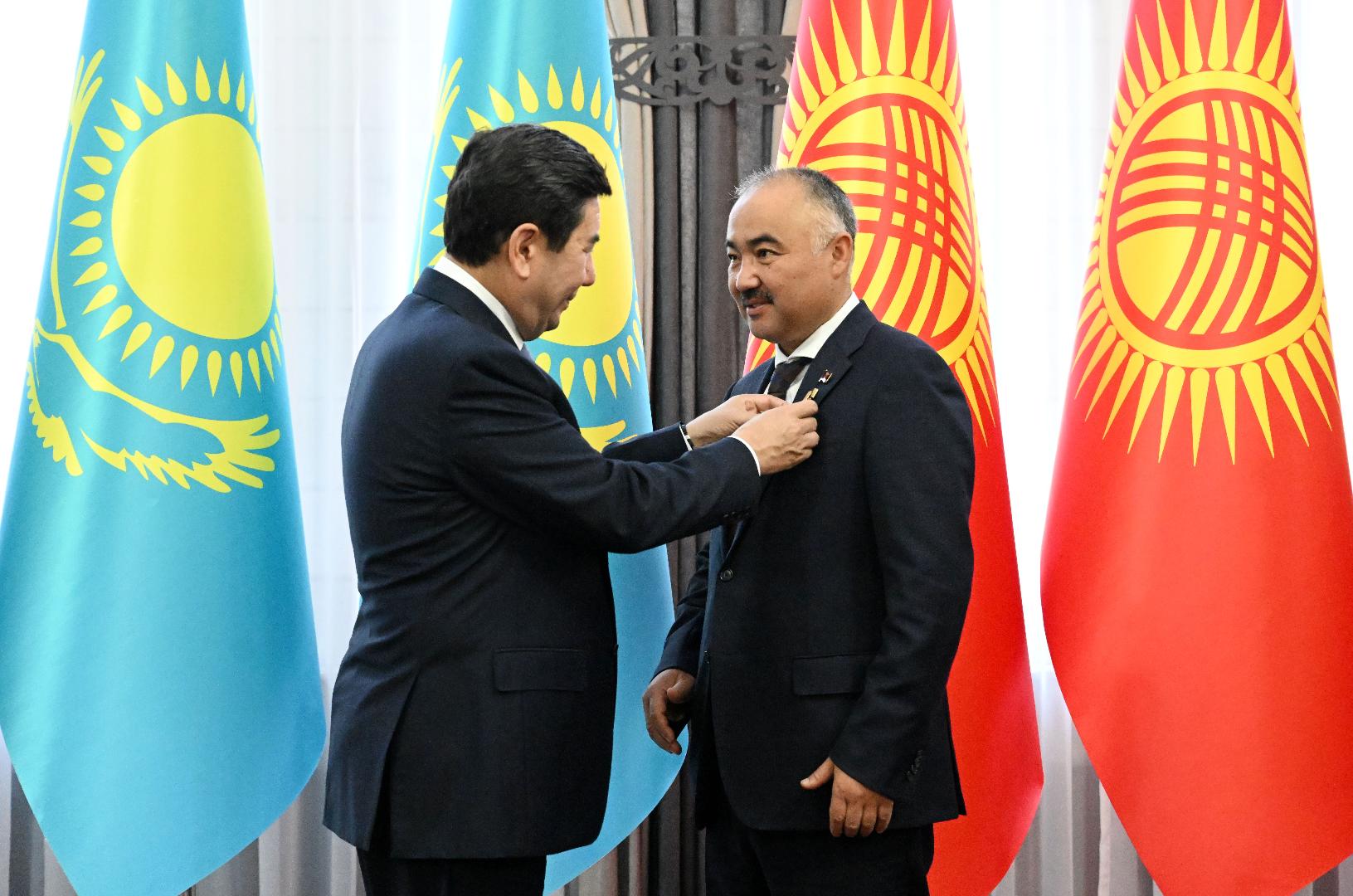 Kazakhstan, Kyrgyzstan's parliaments ink act on co-op via Inter-Parliamentary Council