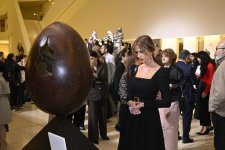 Heydar Aliyev Center hosts Lorenzo Quinn's 'Equilibrium in Nature' exhibition (PHOTO)