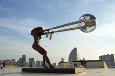 Heydar Aliyev Center hosts Lorenzo Quinn's 'Equilibrium in Nature' exhibition (PHOTO)