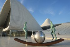 Heydar Aliyev Center hosts Lorenzo Quinn's 'Equilibrium in Nature' exhibition (PHOTO)