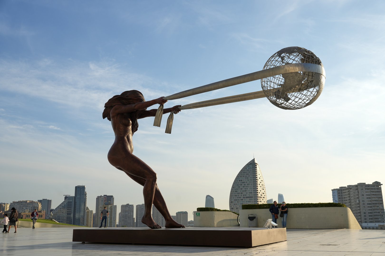 Heydar Aliyev Center hosts Lorenzo Quinn's 'Equilibrium in Nature' exhibition (PHOTO)