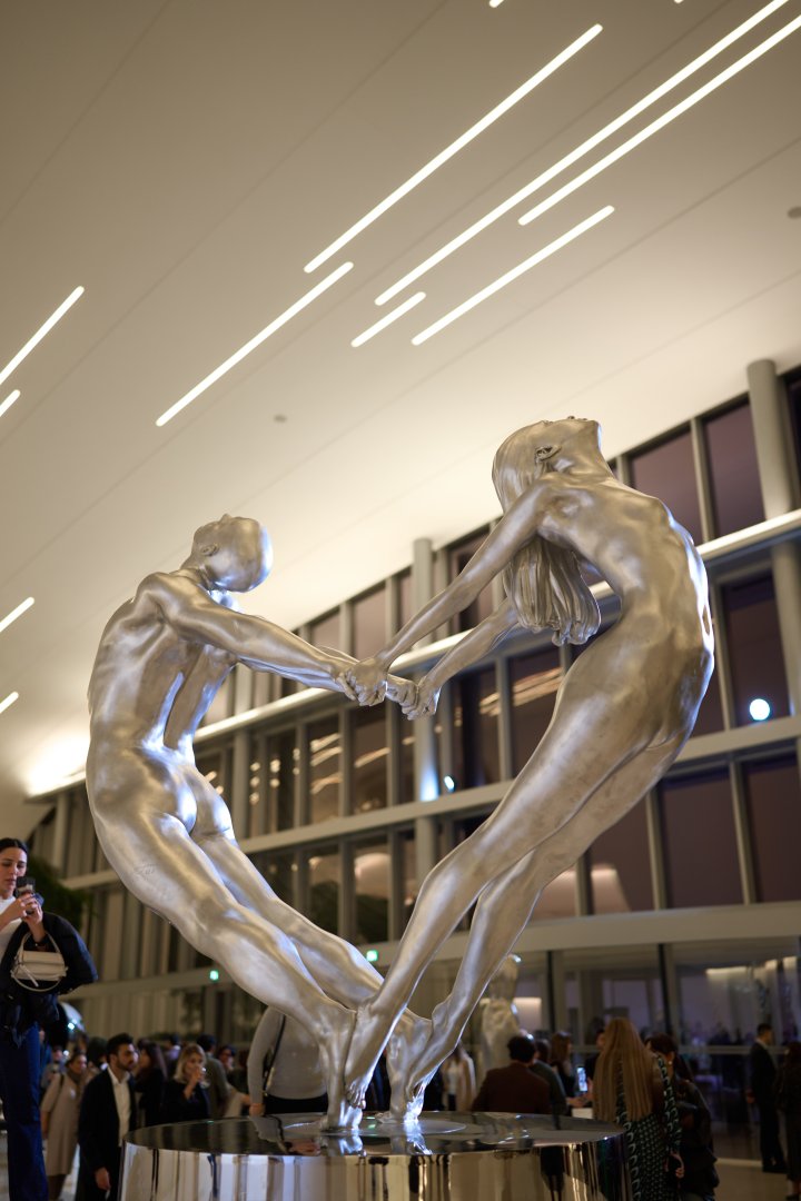 Heydar Aliyev Center hosts Lorenzo Quinn's 'Equilibrium in Nature' exhibition (PHOTO)