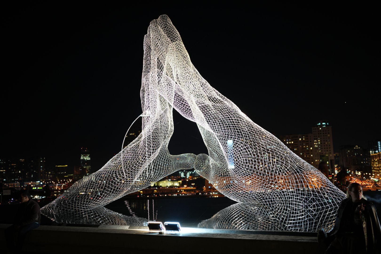 Heydar Aliyev Center hosts Lorenzo Quinn's 'Equilibrium in Nature' exhibition (PHOTO)