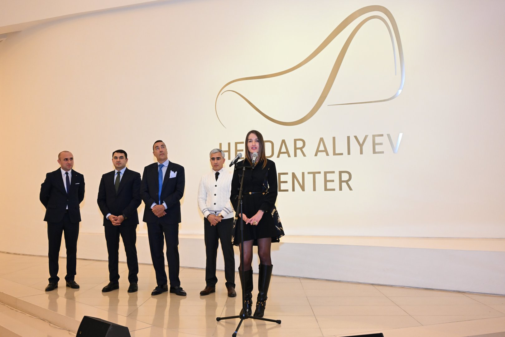 Heydar Aliyev Center hosts Lorenzo Quinn's 'Equilibrium in Nature' exhibition (PHOTO)