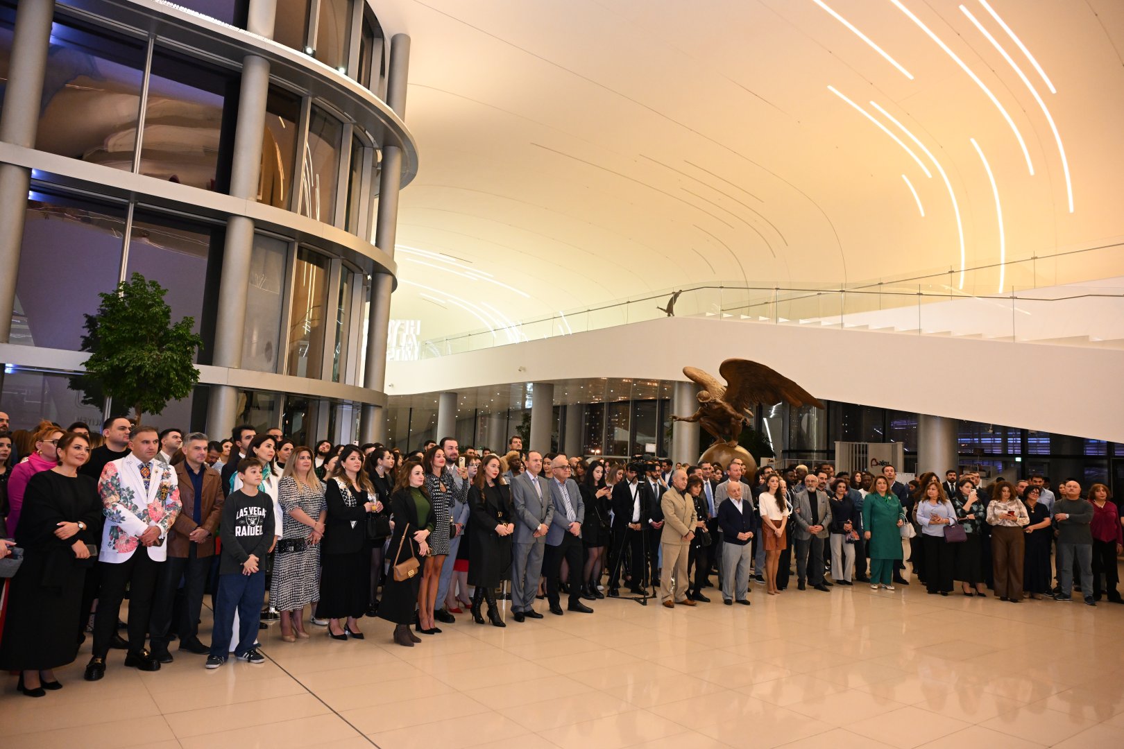 Heydar Aliyev Center hosts Lorenzo Quinn's 'Equilibrium in Nature' exhibition (PHOTO)
