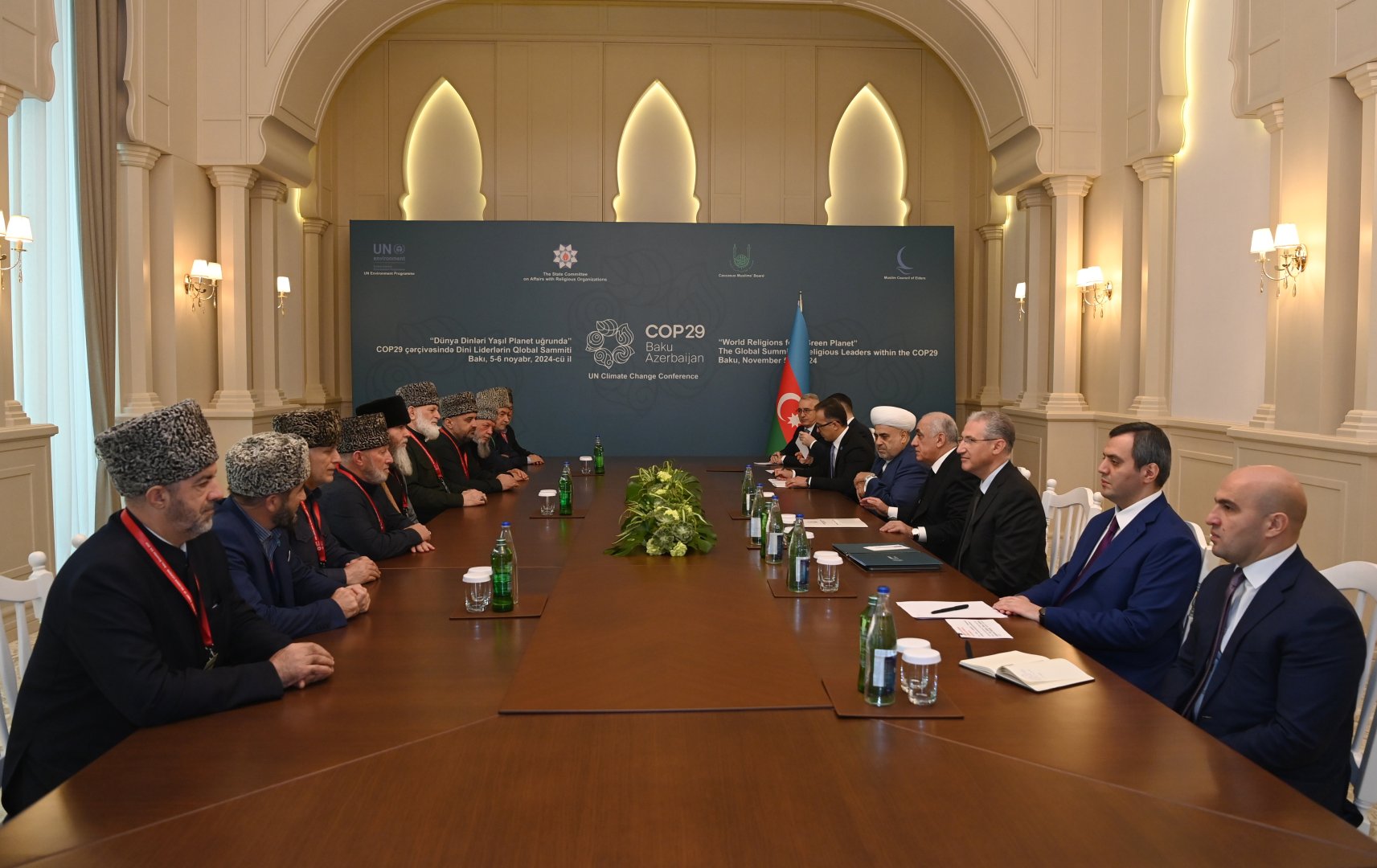 Azerbaijani PM meets attendees of Global Summit of Religious Leaders in Baku (PHOTO)