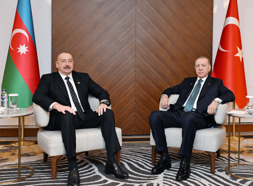 Meeting between President Ilham Aliyev, President Recep Tayyip Erdogan held in Bishkek (PHOTO/VIDEO)