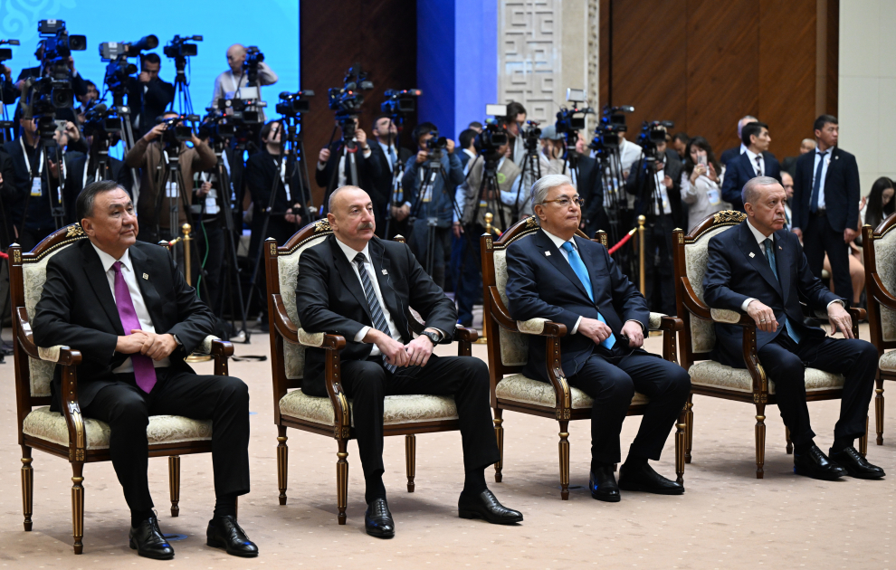 President Ilham Aliyev attends award ceremony for Hungary's PM in Bishkek (PHOTO/VIDEO)