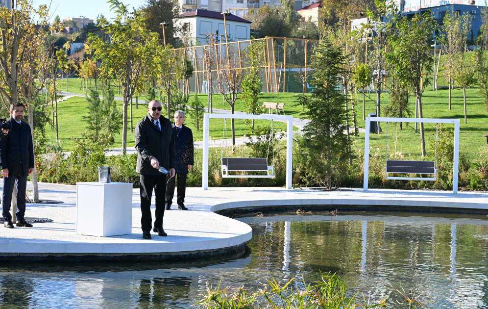 President Ilham Aliyev attends inauguration of third section of Central Park in Baku (PHOTO/VIDEO)