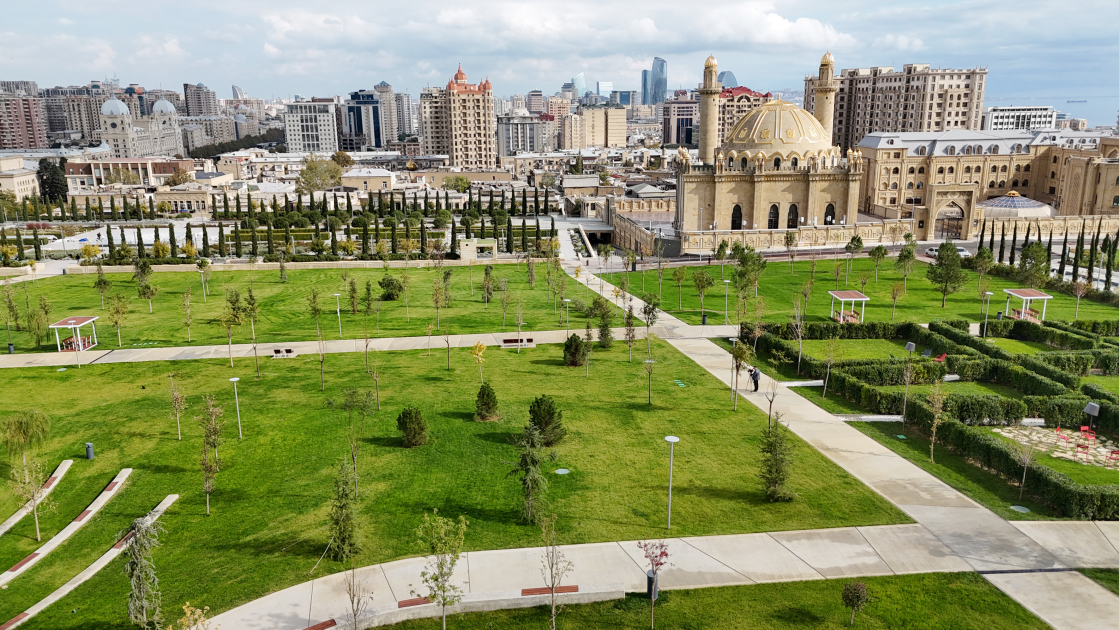 President Ilham Aliyev attends inauguration of third section of Central Park in Baku (PHOTO/VIDEO)