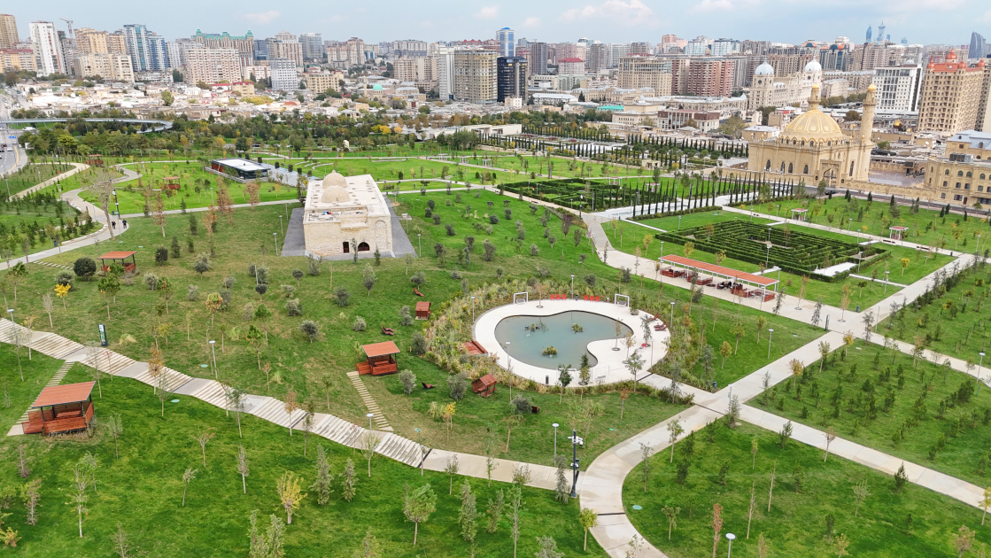 President Ilham Aliyev attends inauguration of third section of Central Park in Baku (PHOTO/VIDEO)