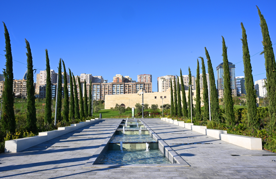 President Ilham Aliyev attends inauguration of third section of Central Park in Baku (PHOTO/VIDEO)