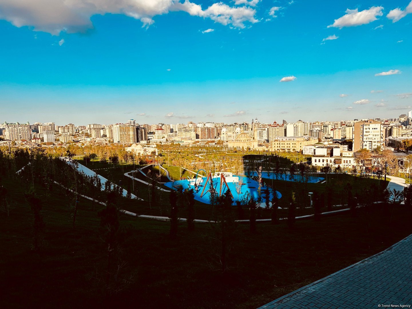Azerbaijan airs photoshoot from third section of Central Park in Baku