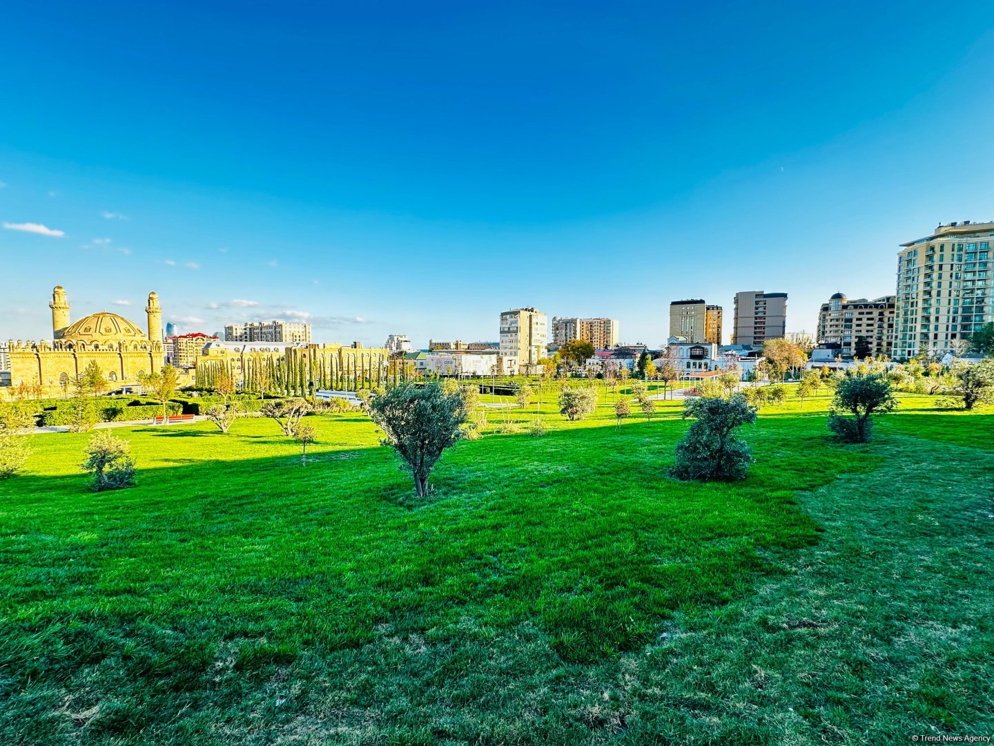 Azerbaijan airs photoshoot from third section of Central Park in Baku