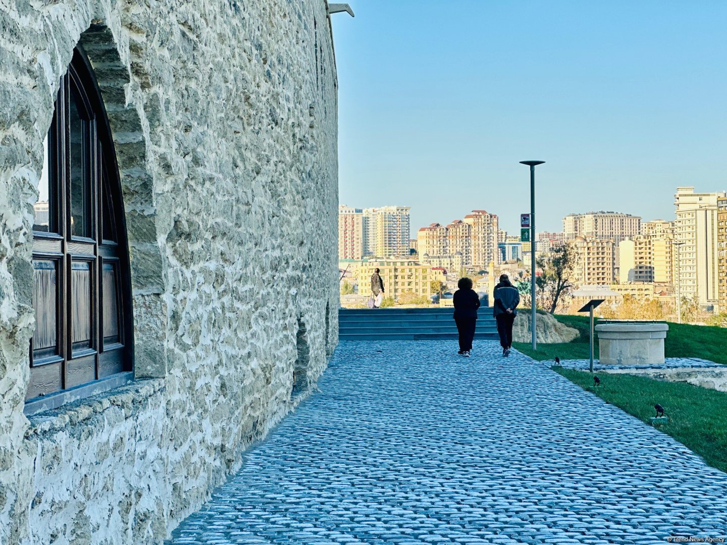 Azerbaijan airs photoshoot from third section of Central Park in Baku