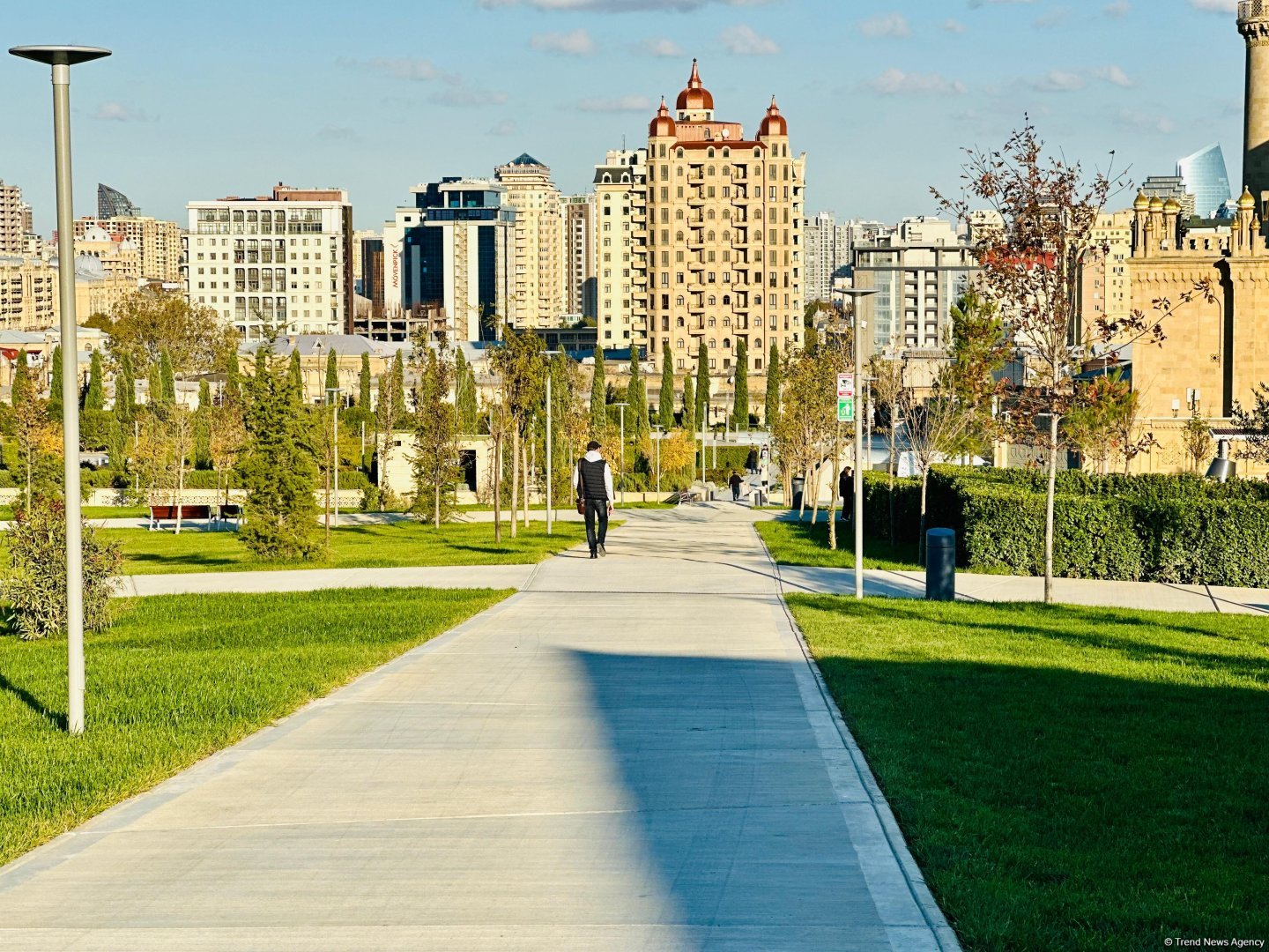Azerbaijan airs photoshoot from third section of Central Park in Baku