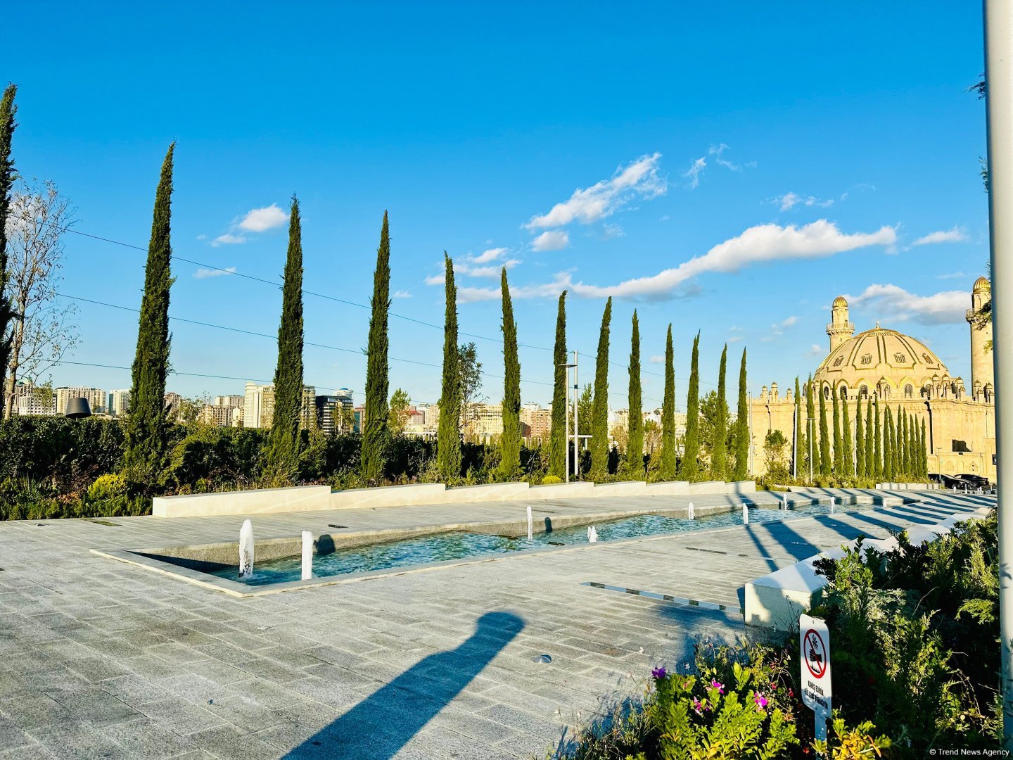 Azerbaijan airs photoshoot from third section of Central Park in Baku