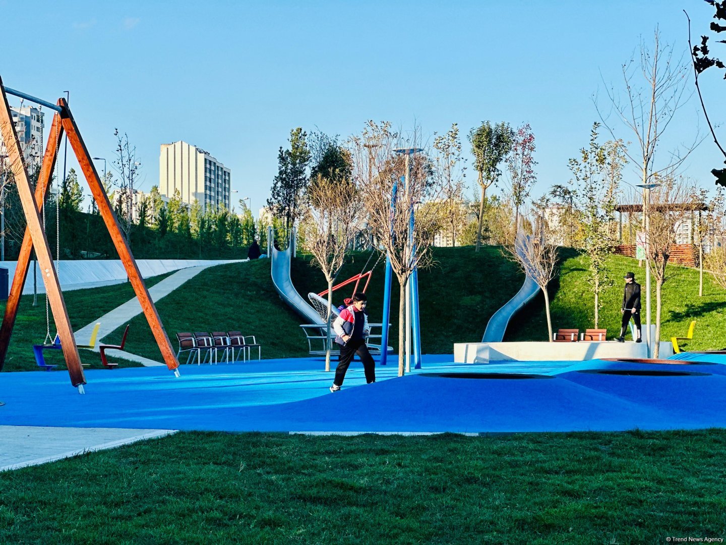 Azerbaijan airs photoshoot from third section of Central Park in Baku