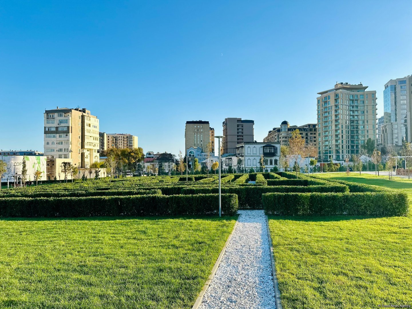 Azerbaijan airs photoshoot from third section of Central Park in Baku