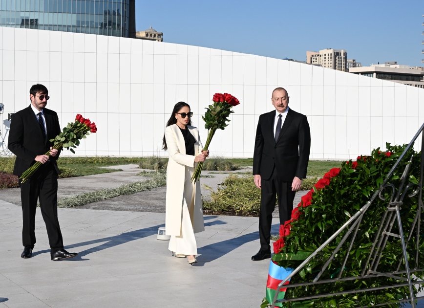 President Ilham Aliyev, First Lady Mehriban Aliyeva attend opening of Victory Park in Baku (PHOTO/VIDEO)