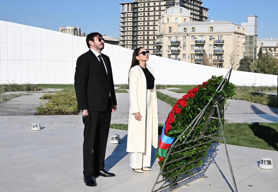 President Ilham Aliyev, First Lady Mehriban Aliyeva attend opening of Victory Park in Baku (PHOTO/VIDEO)