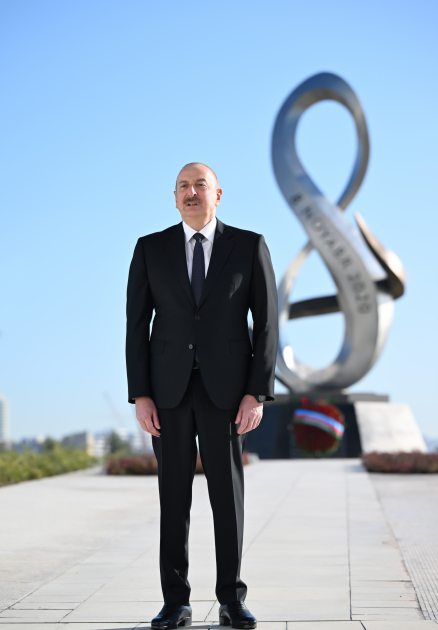 President Ilham Aliyev, First Lady Mehriban Aliyeva attend opening of Victory Park in Baku (PHOTO/VIDEO)