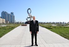 President Ilham Aliyev, First Lady Mehriban Aliyeva attend opening of Victory Park in Baku (PHOTO/VIDEO)