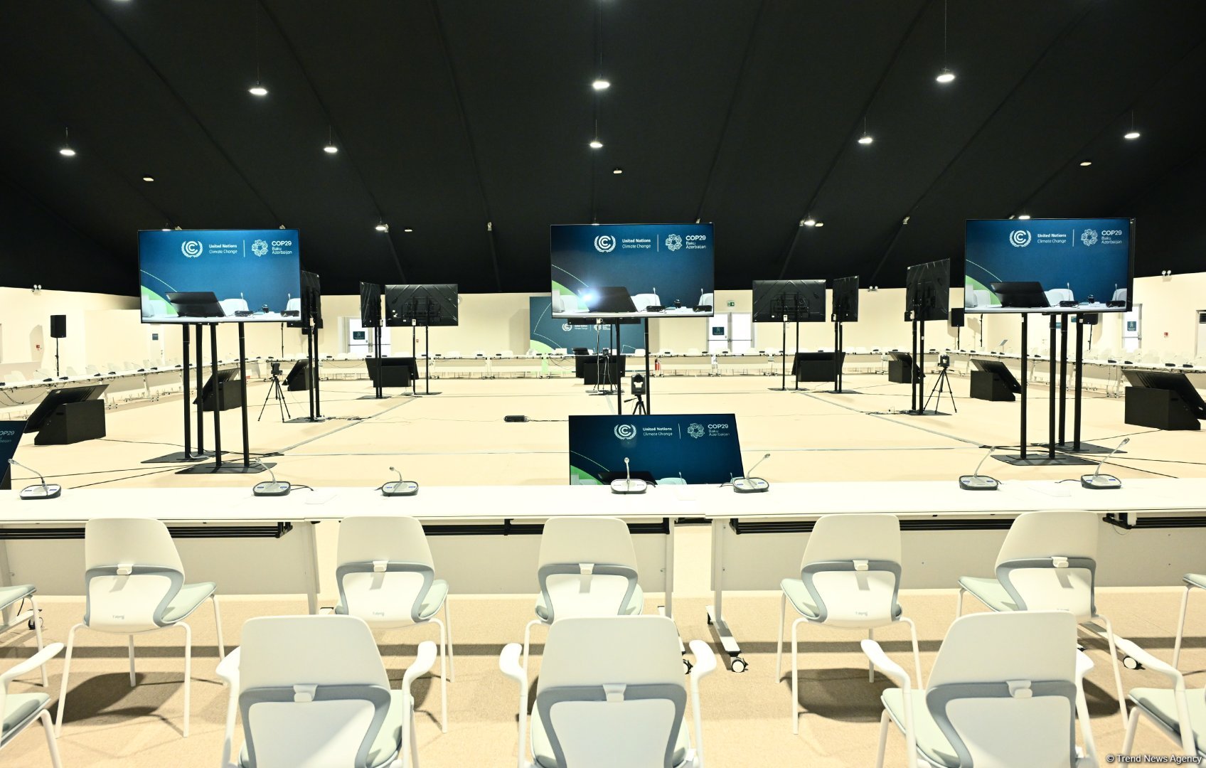 Media representatives observe final stages of COP29 preparations (PHOTO)