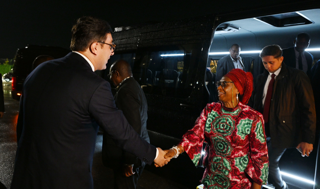 Vice President of Tanzania arrives in Azerbaijan (PHOTO)